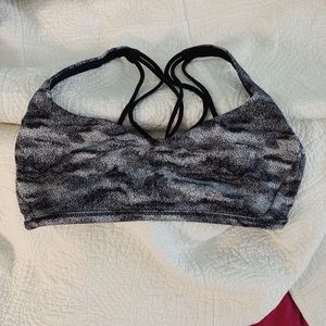 Lululemon sports bra